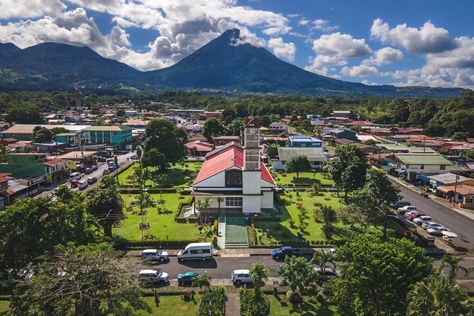 Private Transfer From Juan Santamaria Airport to La Fortuna Area - Included Amenities