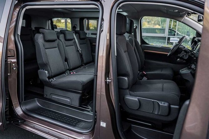 Private Transfer From Selfoss to Keflavik Airport