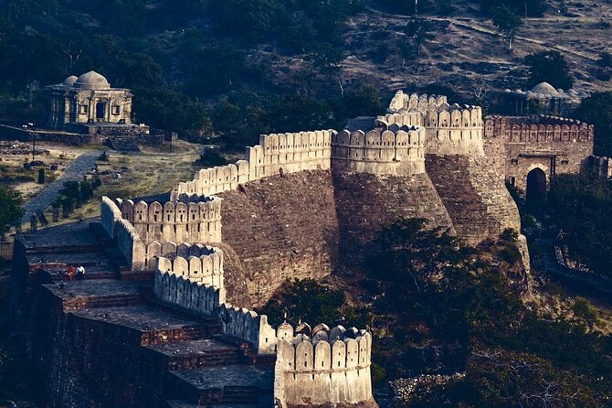 Private Transfer From Udaipur To Jodhpur Via Kumbhalgarh & Ranakpur Jain Temple