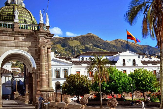 Private Transfer in & Out of the Airport in Quito