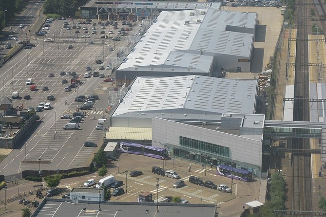 Private Transfers Between London City Airport - London Luton Airport - Pickup and Meeting Instructions