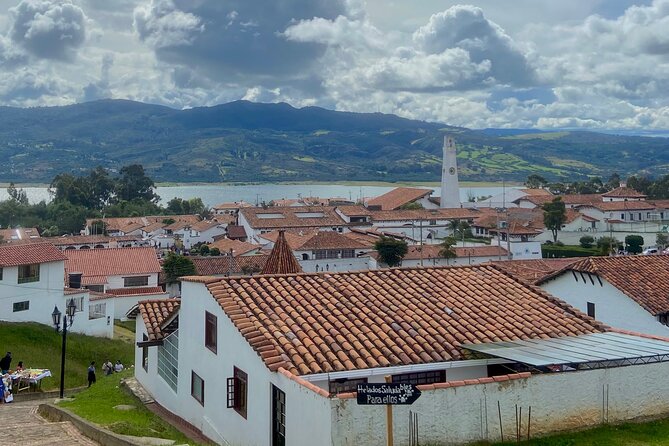 Private Visit to Casa Loca and Guatavita