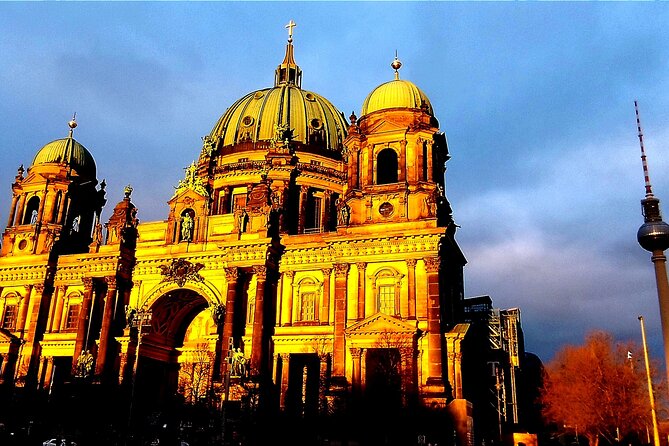 Private Walking Berlin by Night Tour With Guide (Din EN 15565)