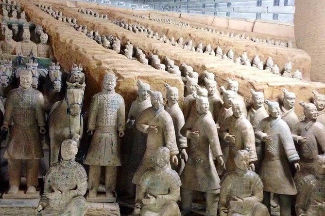 Private Xian Day Tour Including Hanyangling Museum And Terra-Cotta Warriors