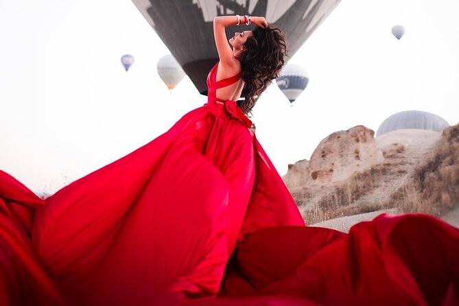 Professional Photoshoot With Hot Air Balloons View in Cappadocia