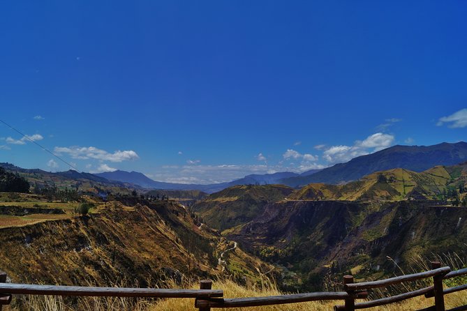 Quilotoa Loop and Toachi Canyon: Hike 3 Days / 2 Nights (PRIVATE Trip)