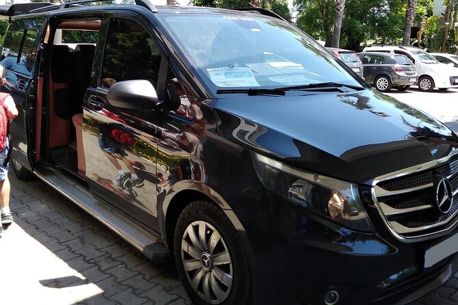 Quito Airport (Uio) to Quito Hotels – Round-Trip Private Transfer