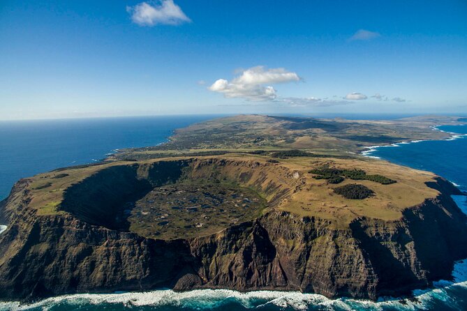 Rano Kau: Trek Around the Crater Rim