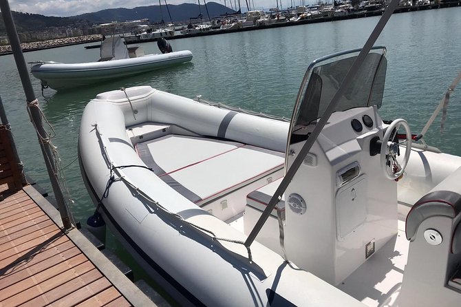 Rent Predator Dinghy 6.80 WITHOUT LICENSE