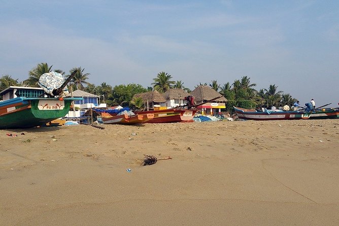 Romantic Tour in Pondicherry - Beach Picnic at Promenade