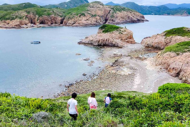 Sai Kung Island Hopping Trip Four Sea Arches in Hong Kong