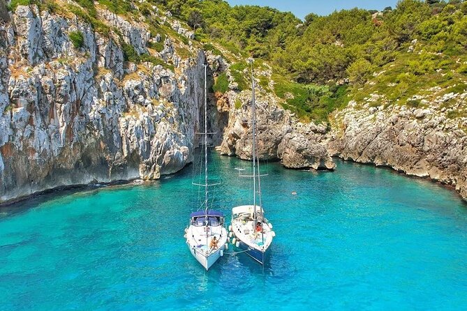 Sailing Boat Tour With Lunch and Swimming Stops