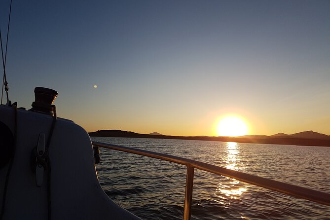 Sailing Experience in Valdecañas Reservoir - Meeting and Pickup