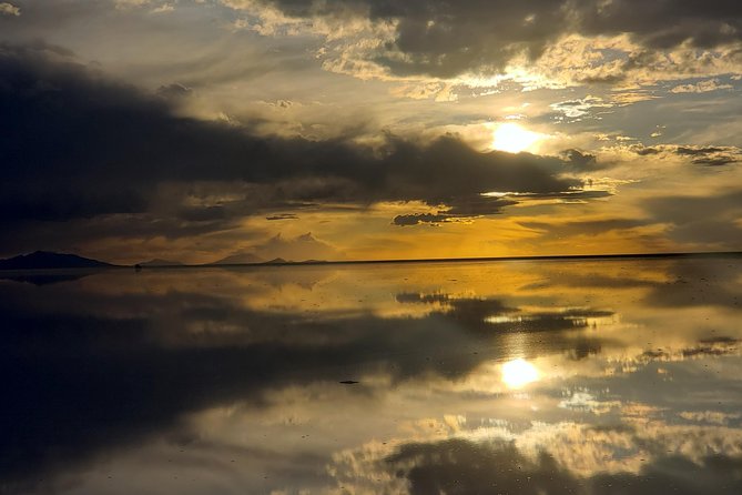 Salar De Uyuni Private Tours (1 Day) - Overview of Salar De Uyuni