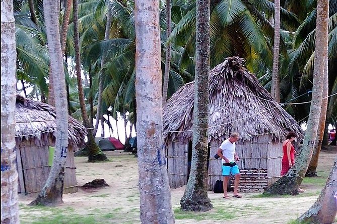 San Blas Islands - Isla Aroma Private Cabin 3D & 2N Plus San Blas Day Tour