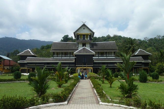 Seremban & Seri Menanti Private Day Tour From Kuala Lumpur - Meeting Points