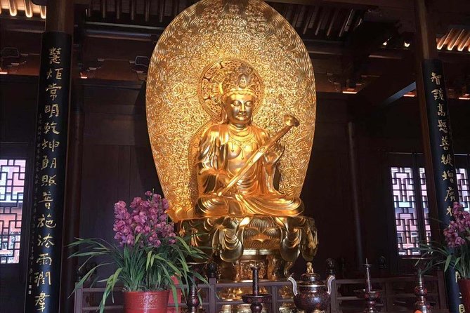 Shanghai Private Tour: Jade Buddha Temple, World Financial Center&Acrobatic Show - Tour Highlights