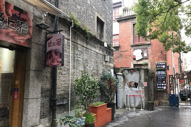 Shanghai Private Tour of Jewish Refugees Museum and Cruise on Huangpu River