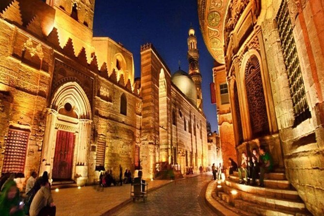 Shopping Delights Khan El Khalili Bazaar - Location and Overview