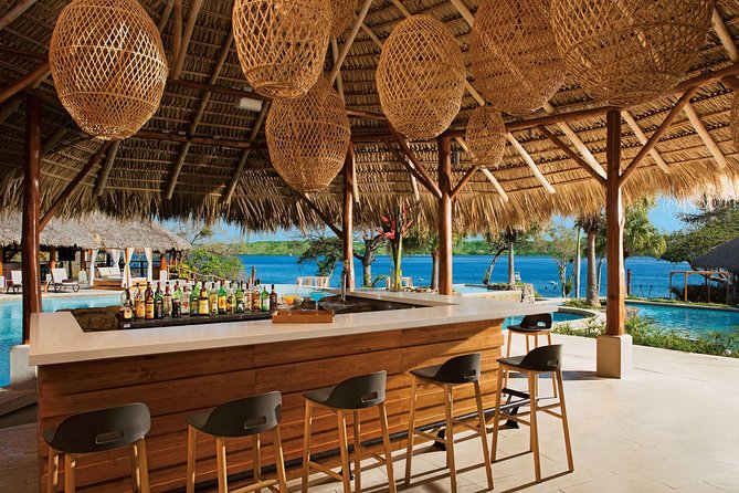 Shuttle From Liberia Airport To Hotels In Papagayo