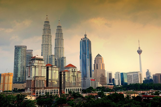 Skip the Line: Petronas Twin Towers & Kuala Lumpur Tower Observation Deck Ticket