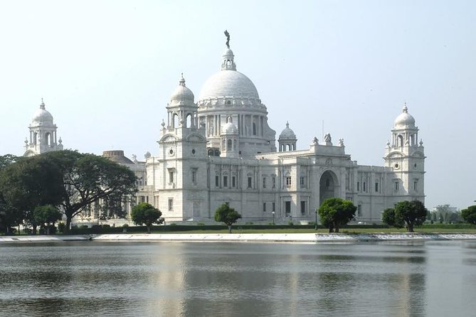 Skip the Line Victoria Memorial E-Tickets With Guide