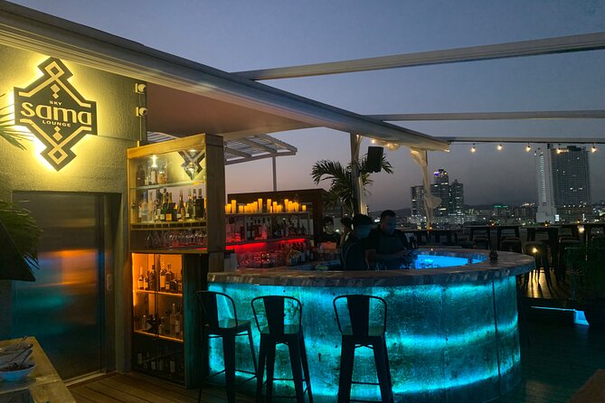 Skyline Sips Mixology Magic Over Panama City