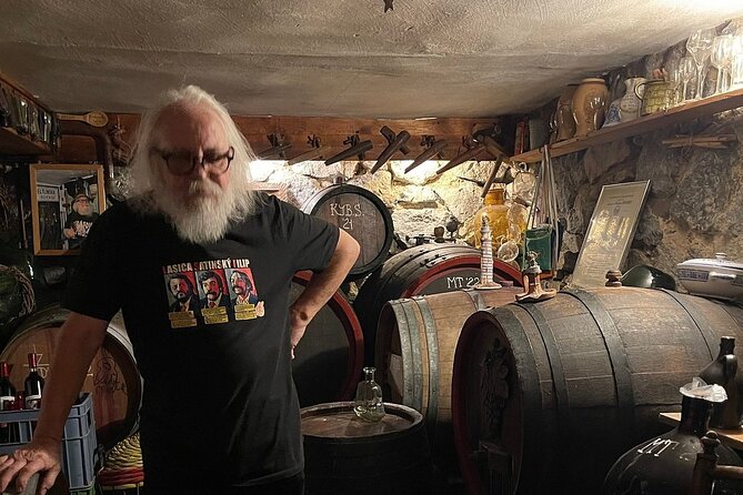 Small Carpathian Wine Tasting and Red Stone Castle Tour - Meeting/Pickup Information