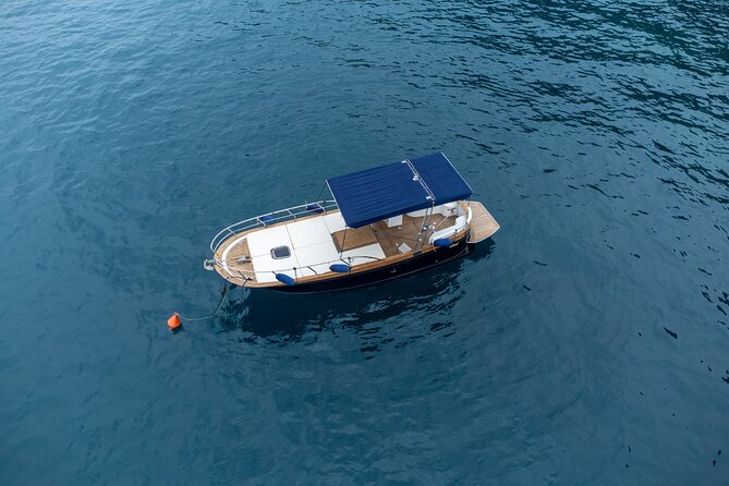 Small Group Boat Tour With Amalfi and Positano