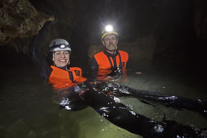 Small-Group Cave Exploration Experience in Tana Che Urla