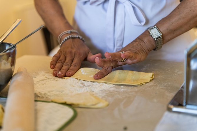 Small Group Market Tour and Cooking Class in Vicenza