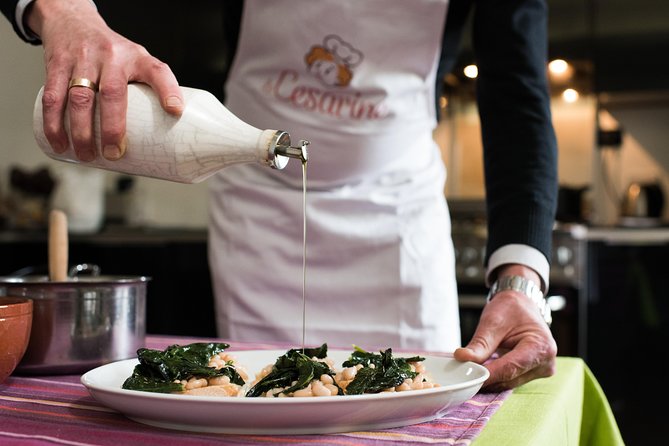 Small Group Market Tour and Dining Experience at a Cesarinas Home in Pienza - Experience Details