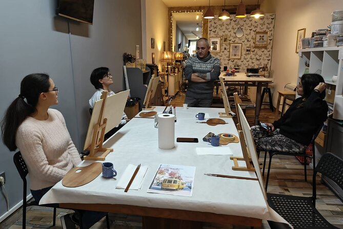 Small Painting Group With a Local Artist in Porto