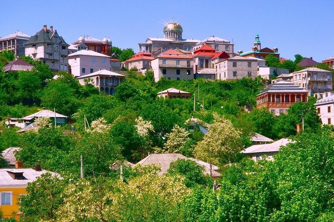 Soroca - Gipsy City on the River Dniester - Inclusions