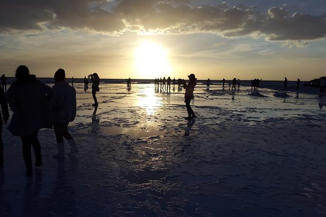 Sunrise Tour Uyuni Salt Flats. - Tour Inclusions