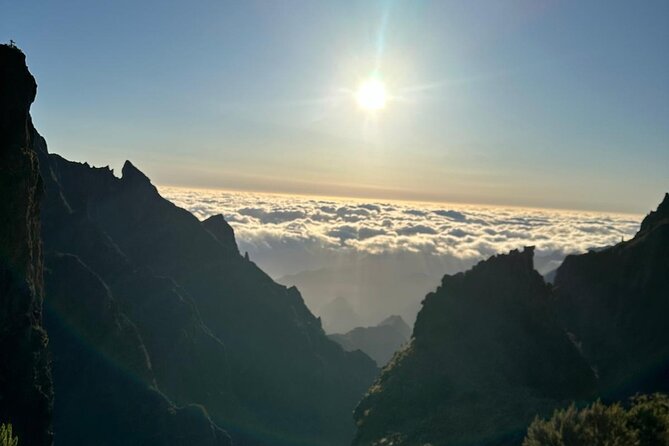 Sunrise Transfer to Hike Pico Areeiro to Pico Ruivo