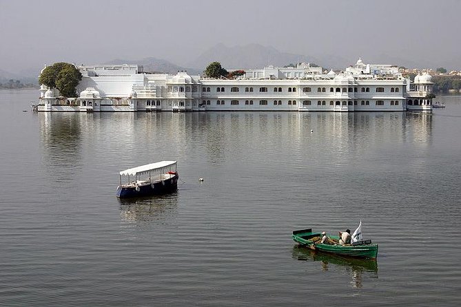 Sunset Boat Ride On Lake Pichola In Udaipur - Tour Highlights