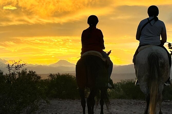 Sunset Horseback Riding Tour in Lunlunta With Dinner Included - Cancellation Policy