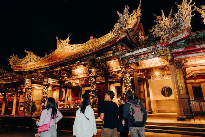 Taipeis Origin & Longshan Temple - Taiwan Cultural Walking Tour
