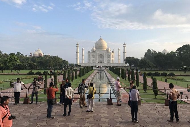 Taj Mahal Group Tour From Delhi