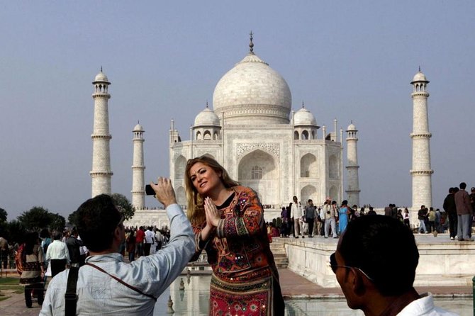 Taj Mahal Tour by Gatimaan Express Train From Delhi