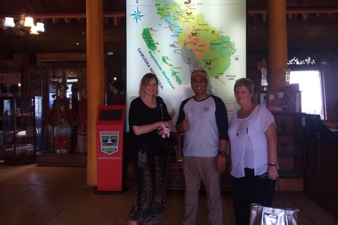 Taman Mini Indonesia, Private Tour With Guide and Lunch - Inclusions and Exclusions