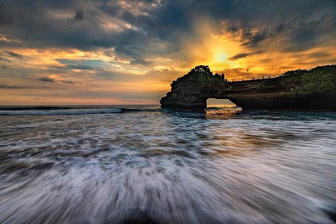 Tanah Lot Sunset Tour With Best Bali Driver Service