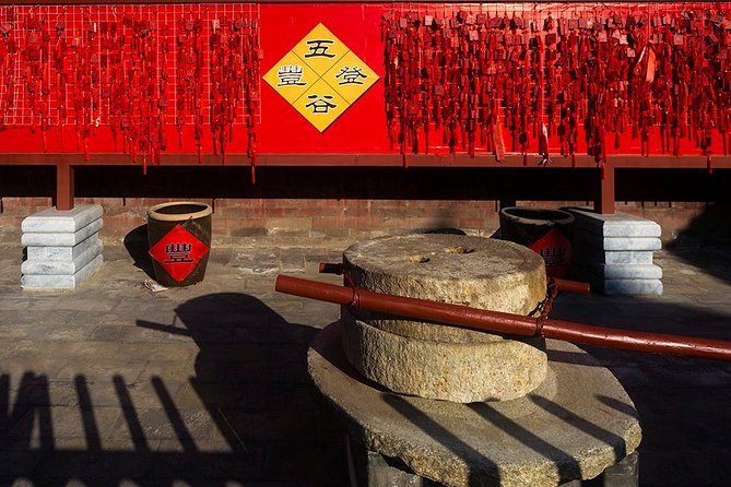 Taoist Culture: Dongyue and White Cloud Temples, Lunch and Malliandao Tea Street Visit - Tour Itinerary