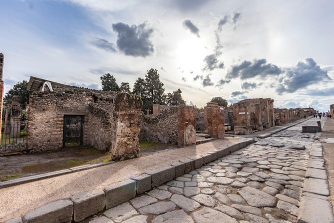 The Legendary Seaside City by Mount Vesuvius With a Local - Meeting Point and Location Details
