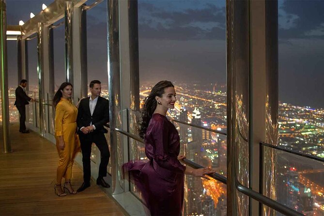 The Lounge Burj Khalifa Level 154 +153 + 152 With Dining Choices
