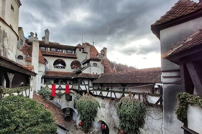 The Two Castles of Dracula: Bran and TârgovișTe