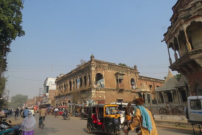 Tour Ancient Varansi by E-Rickshaw - Meeting and Pickup Details