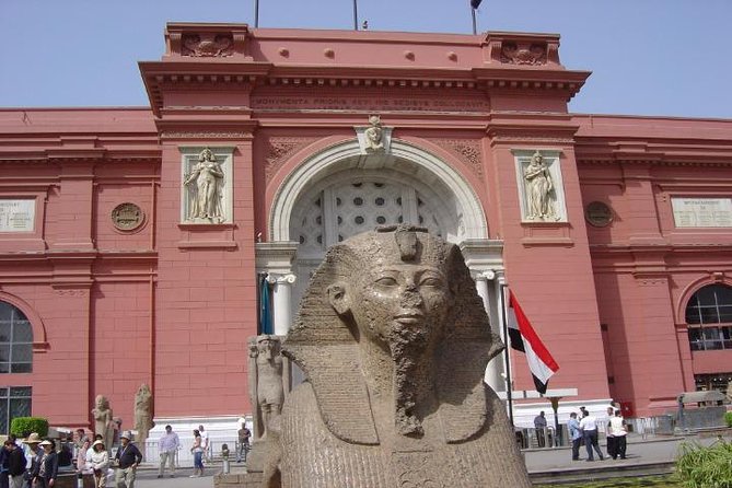 Tour to Pyramids & The Egyptian Museum - Tour Details