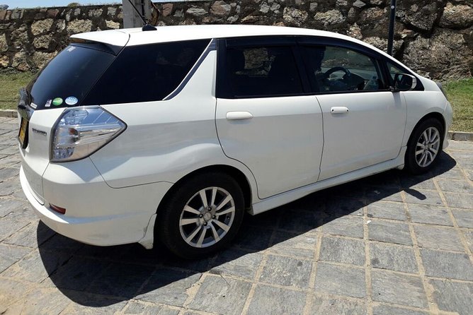 Transfer Between Colombo Airport (Cmb) and Sky Gardens, Colombo - Additional Information